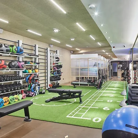 Silken Gran فندق