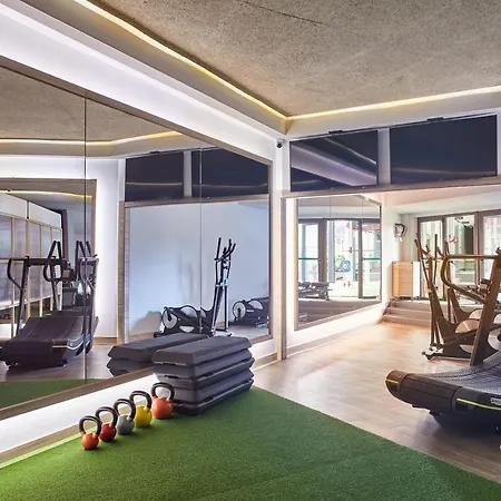 Silken Gran فندق 4*