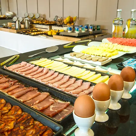 Silken Gran فندق