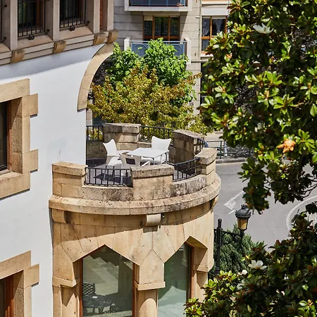 Silken Gran فندق