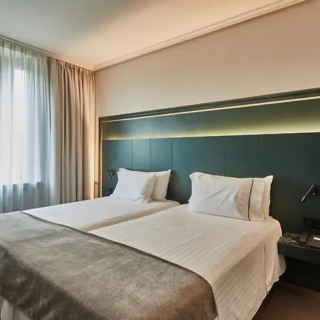 Silken Gran Hotel 4*