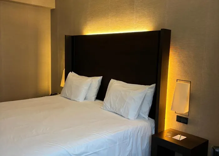 Silken Gran Hotel 4*