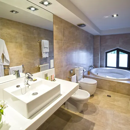 Silken Gran Hotel 4*